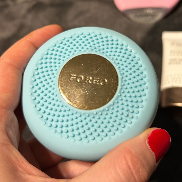 SKIN CARE | Foreo Skin care bundle including the Luna Mini 2 and UFO - Picture 4 of 10